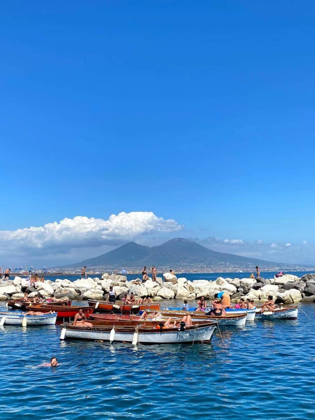 A Due Passi Da Dante Bed & Breakfast Napoli Exterior foto