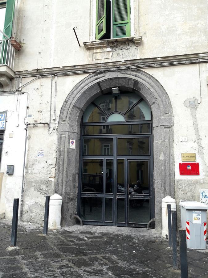 A Due Passi Da Dante Bed & Breakfast Napoli Exterior foto