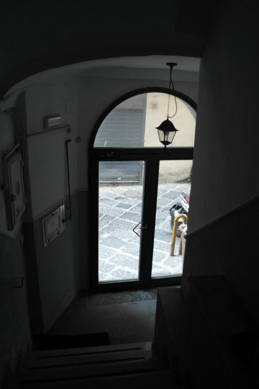A Due Passi Da Dante Bed & Breakfast Napoli Exterior foto