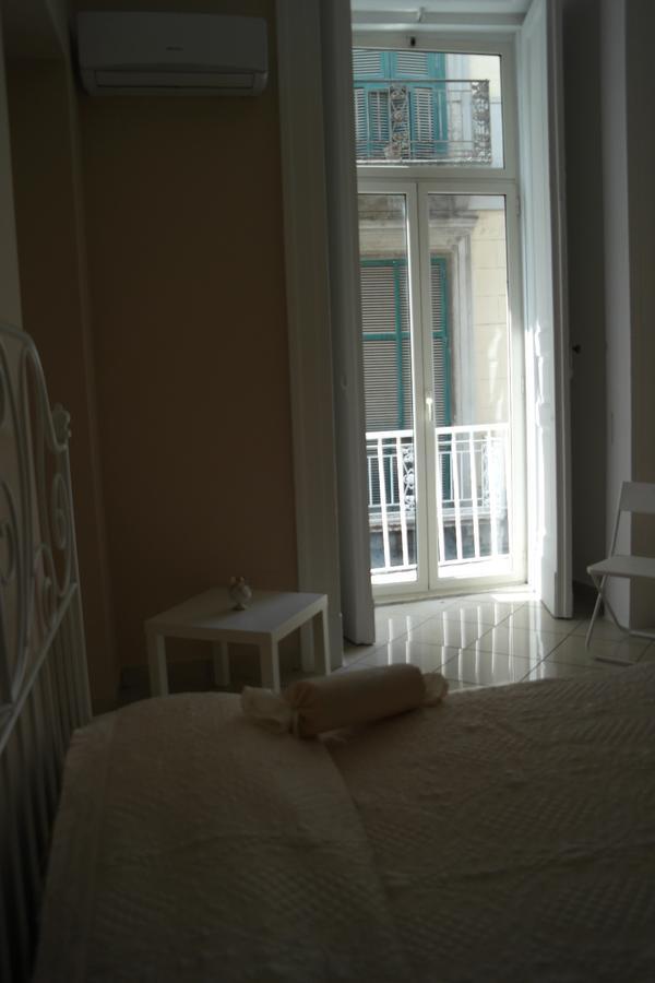 A Due Passi Da Dante Bed & Breakfast Napoli Exterior foto