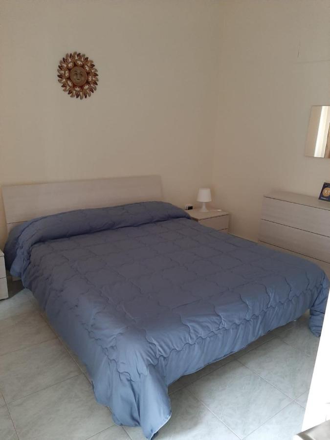 A Due Passi Da Dante Bed & Breakfast Napoli Exterior foto