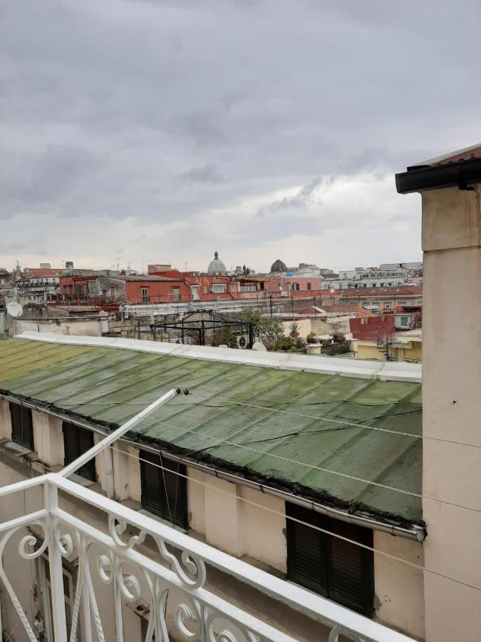 A Due Passi Da Dante Bed & Breakfast Napoli Exterior foto